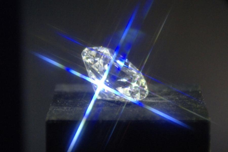 Изготовленные в Китае алмазы могут потрясти мировые рынки