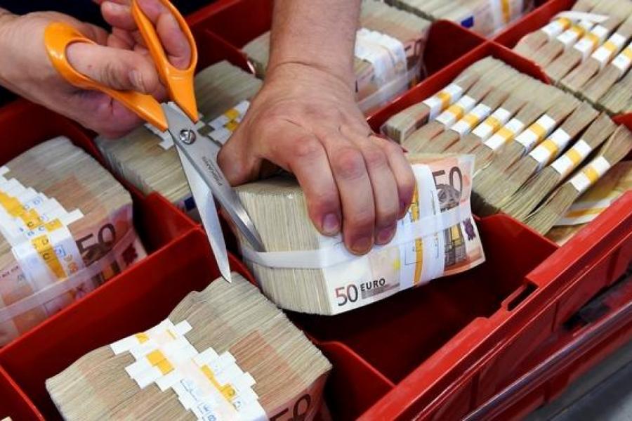 В Латвии арестован миллион евро в связи с отмыванием денег