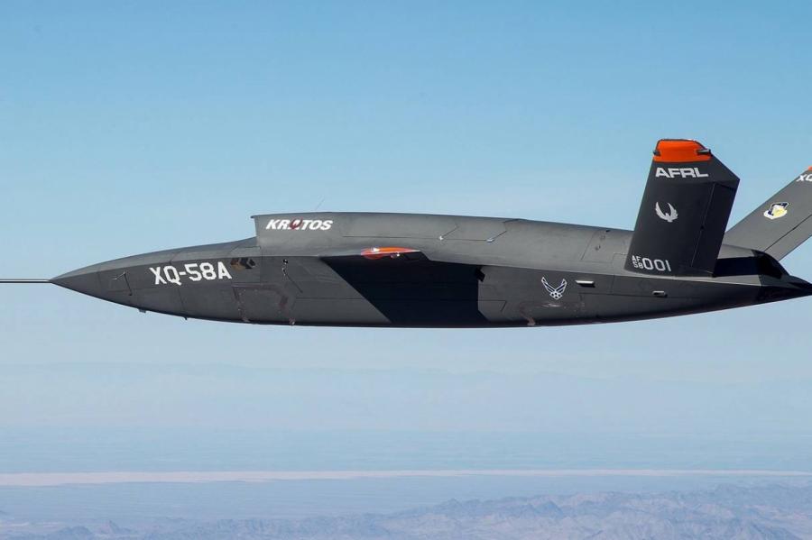 Первый полет американского беспилотного летательного аппарата XQ-58A Valkyrie