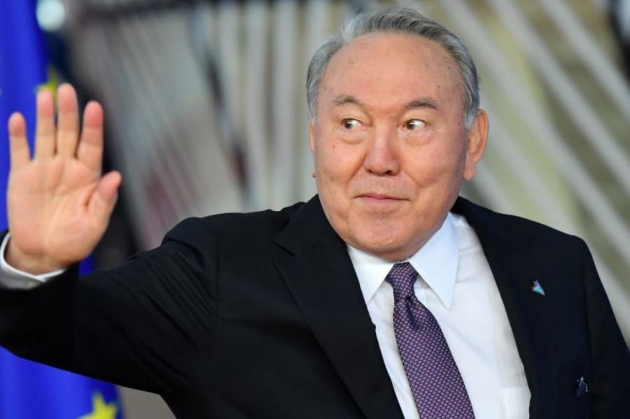 Президент Казахстана Назарбаев ушел в отставку. Назван преемник