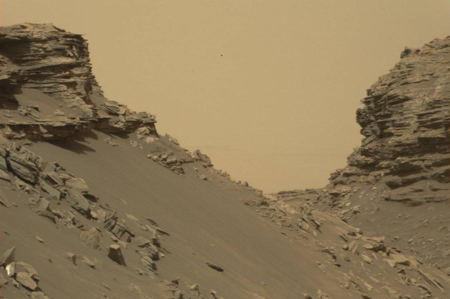 Водород и астероиды могли зародить на Марсе жизнь