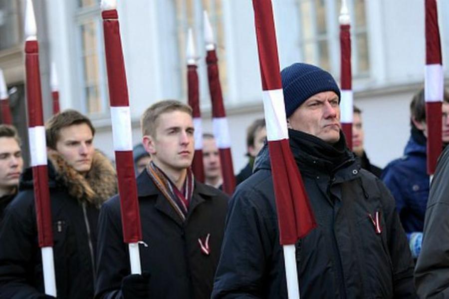 Националисты в ярости: Калниете окрестила шествие 16 марта сборищем нацистов