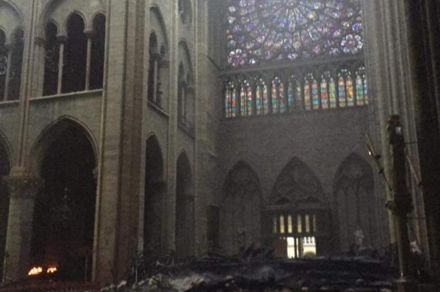 Паника и безумие: собор Парижской Богоматери похоронили? Люди не верят глазам