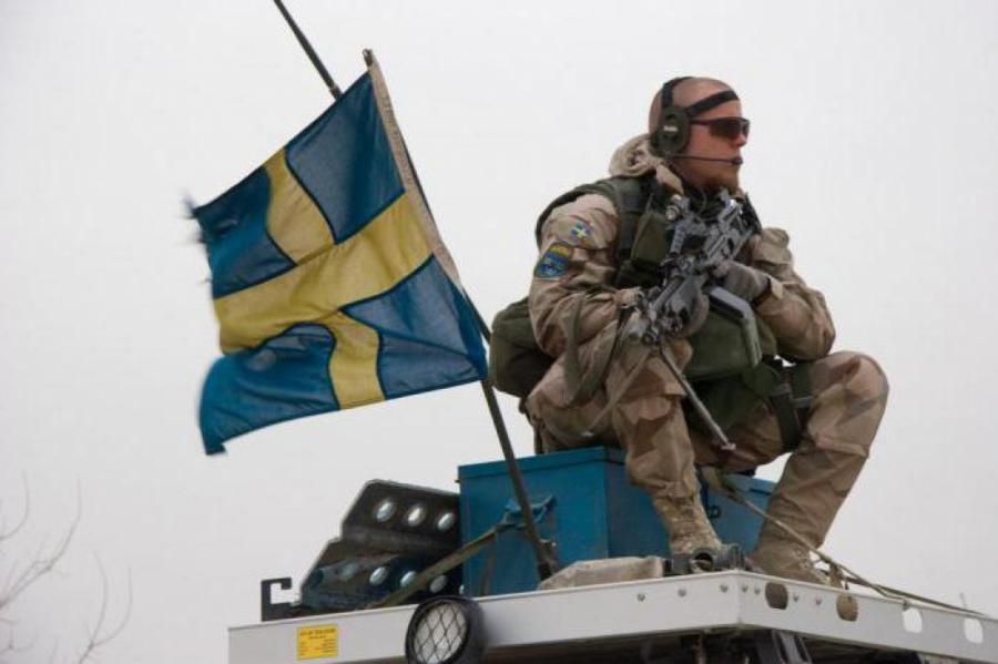 Шведы перебросили армию к границе России
