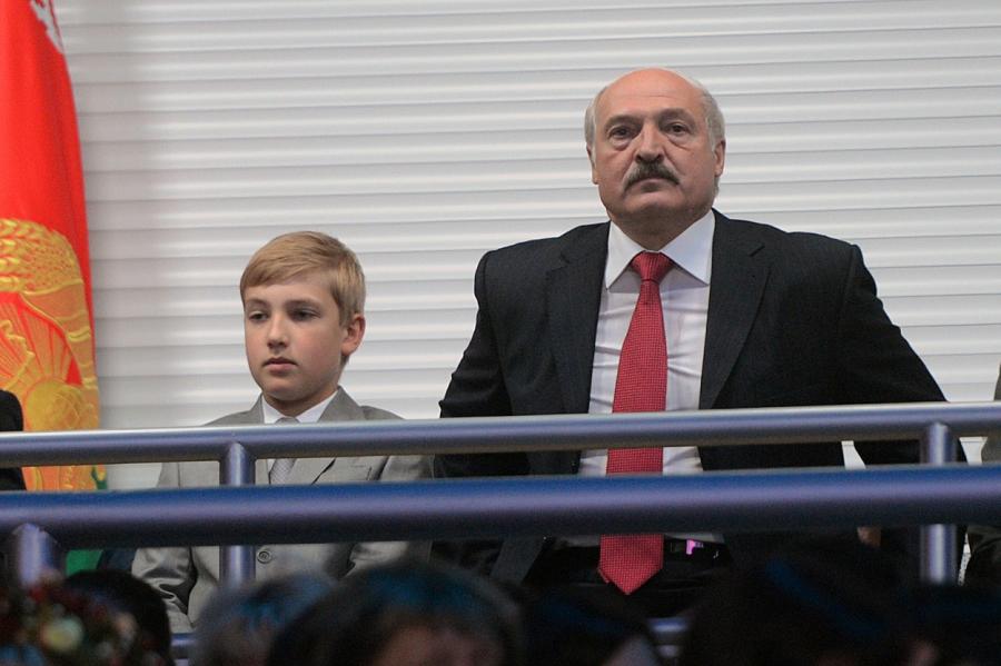 В сети обсуждают младшего сына Александра Лукашенко