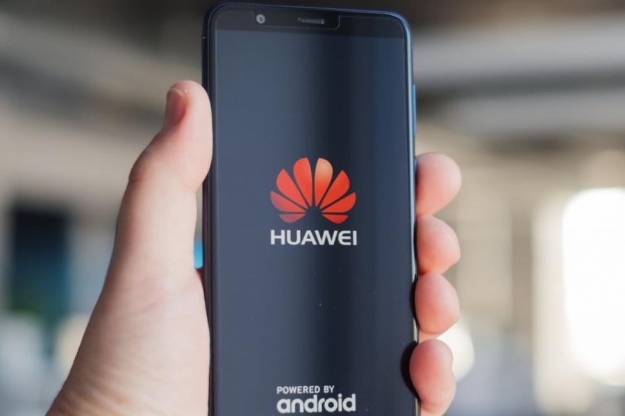 Huawei назло США и Google представит свою операционную систему осенью