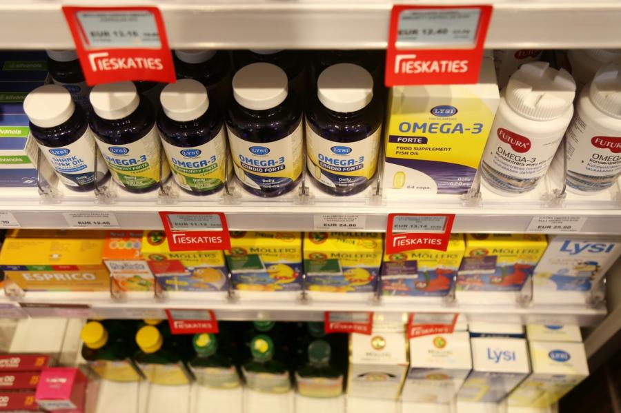 Болеть и умирать: число аптек в Латвии снижается каждый год