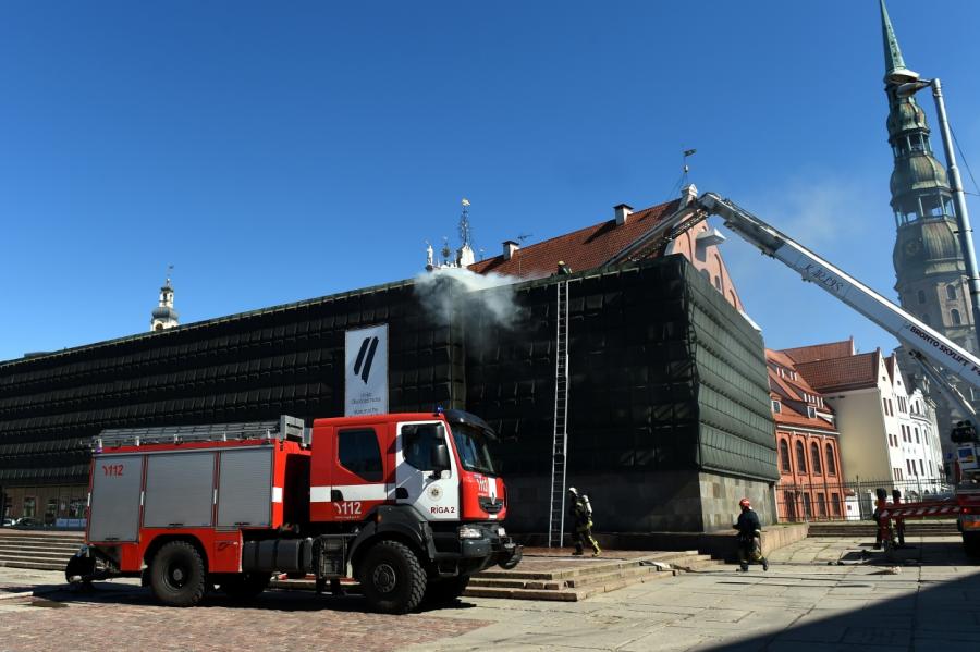 Латвийские пожарные за взятки помогали бизнесу; начались аресты