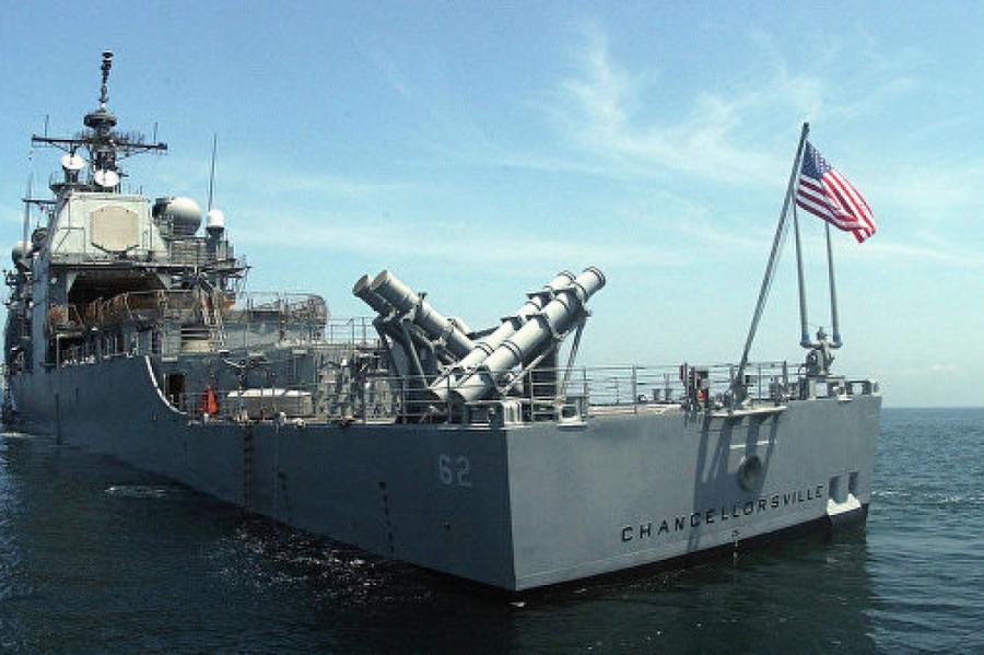 «Сам дурак». ВМС США прокомментировали сближение крейсера с российским кораблем