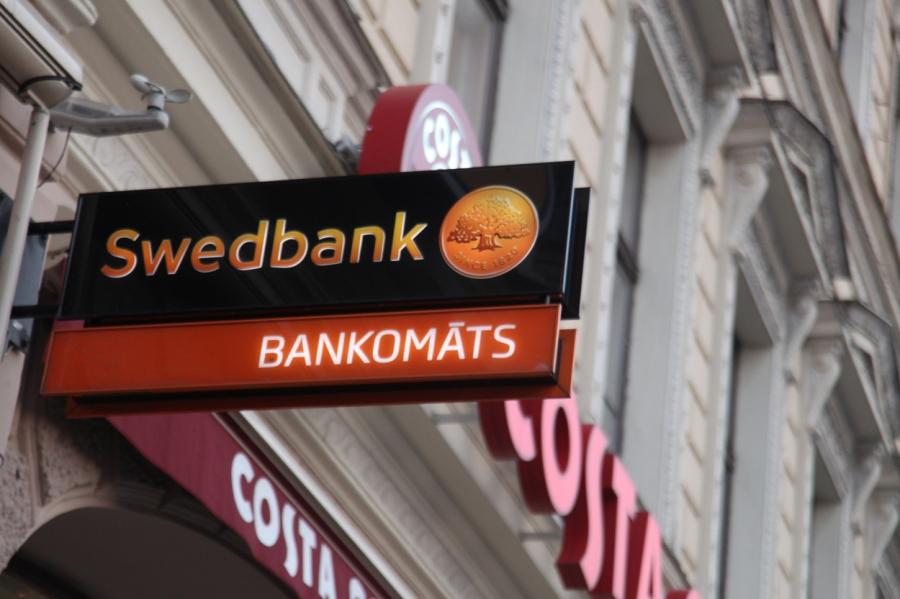Swedbank угрожает клиентам без объяснений. Риски слишком высоки