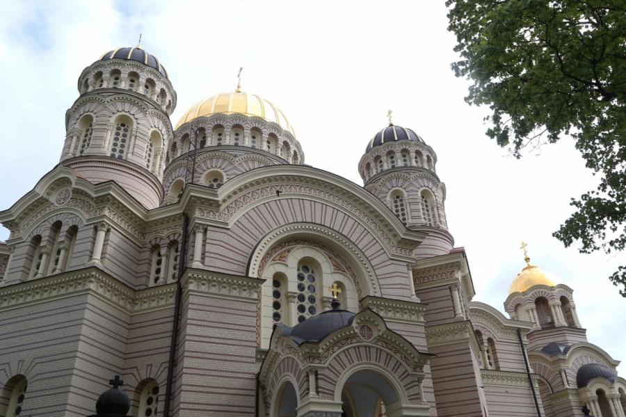 Русская церковь «под колпаком» у спецслужб Латвии. Почему православные молчат?