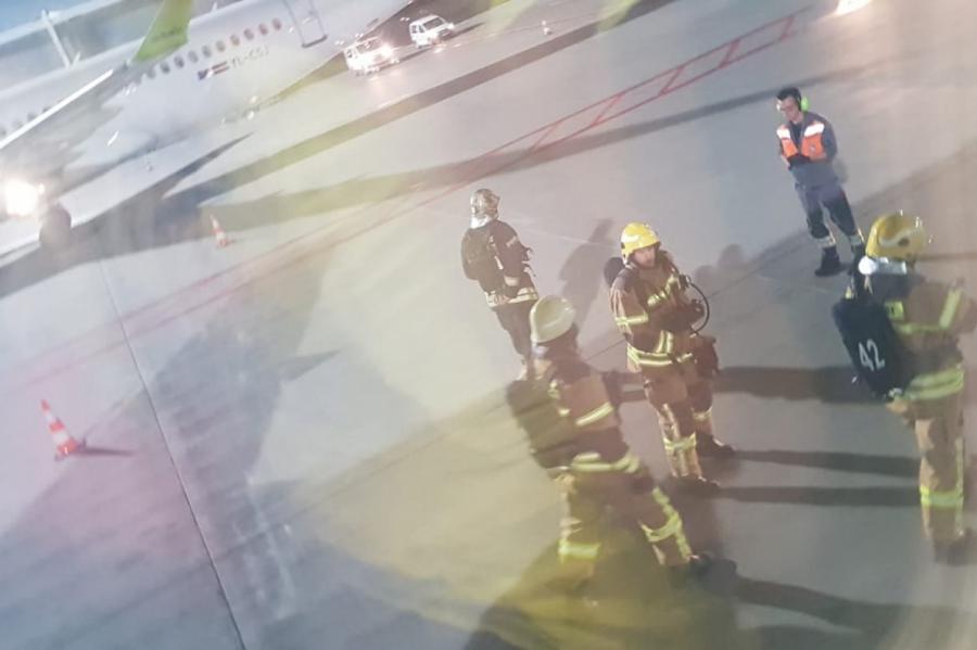 «Было страшно. Вспоминали Шереметьево»: самолет airBaltic аварийно сел в Риге