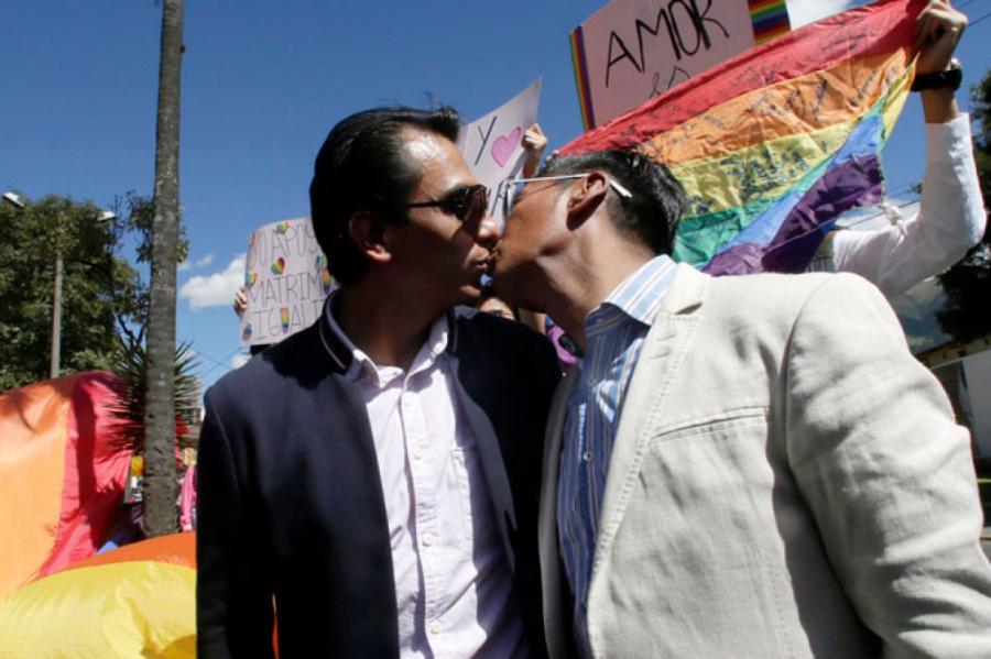 Конституционный суд Эквадора провозгласил брачное равноправие