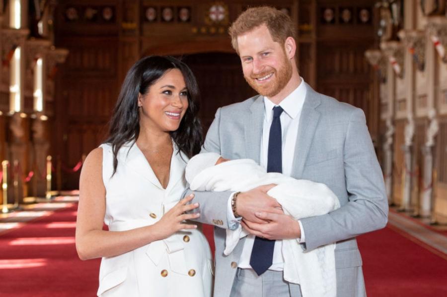 В честь Дня отца принц Гарри и Меган Маркл показали новое фото с малышом Арчи