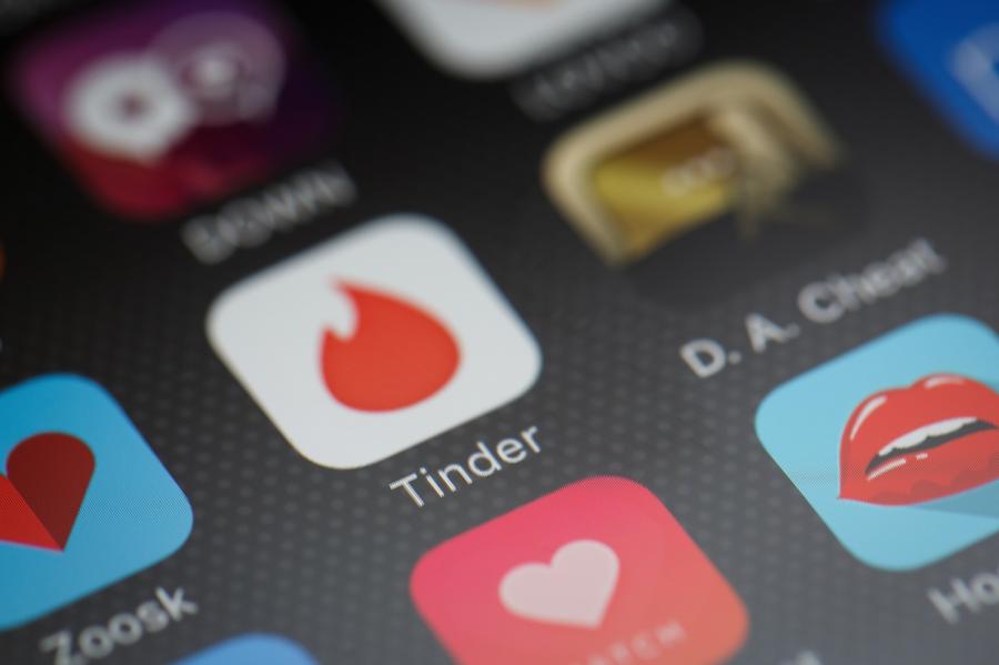 Tinder — приложение для проституции и торговли людьми