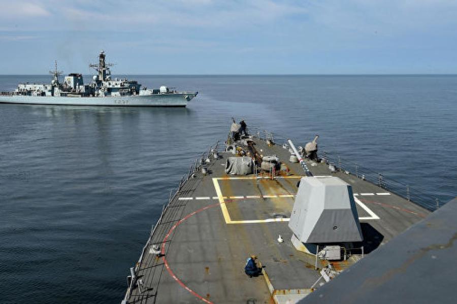 Польский корабль получил пробоину во время учений НАТО в Балтийском море