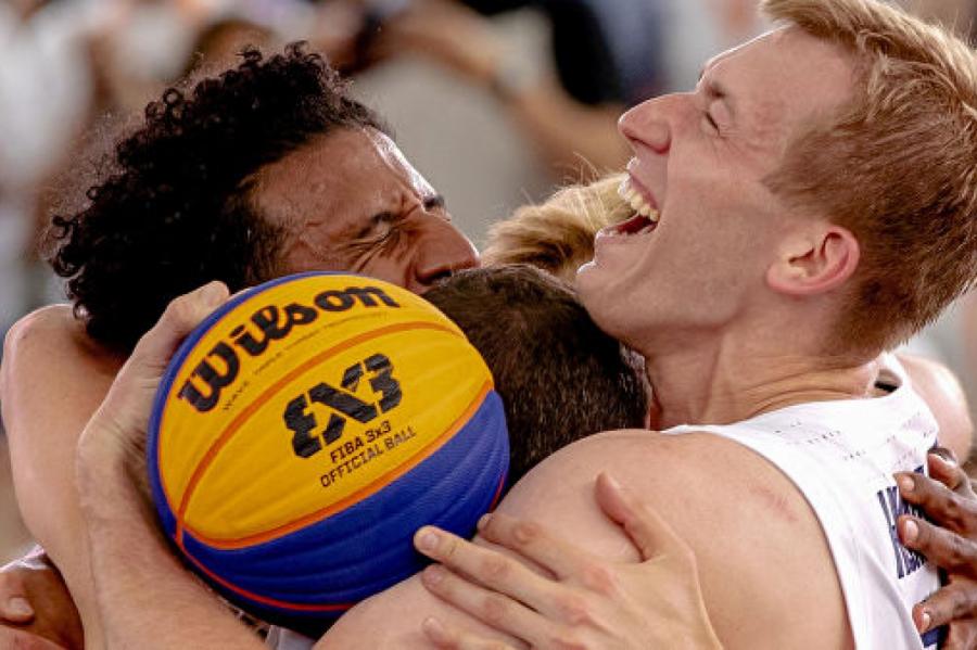 Сборная Латвии в финале Кубка мира по баскетболу проиграла США