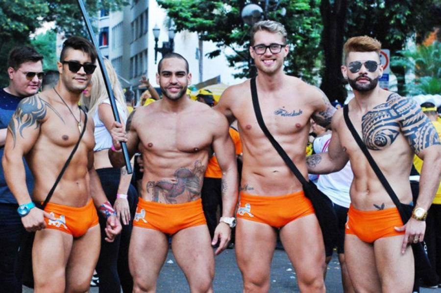 Euronews: Сотни тысяч человек вышли на гей-парад в Сан-Паулу (ВИДЕО)
