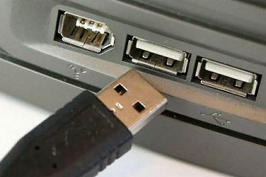 Создатель USB сказал, почему штекер не попадает в разъем с первого раза