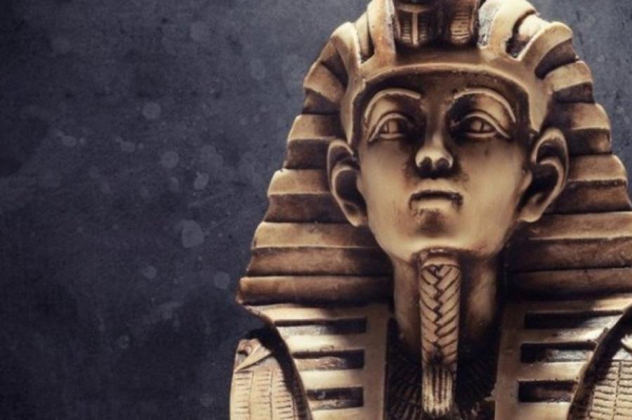 Бюст Тутанхамона пустили с молотка вопреки протестам Египта
