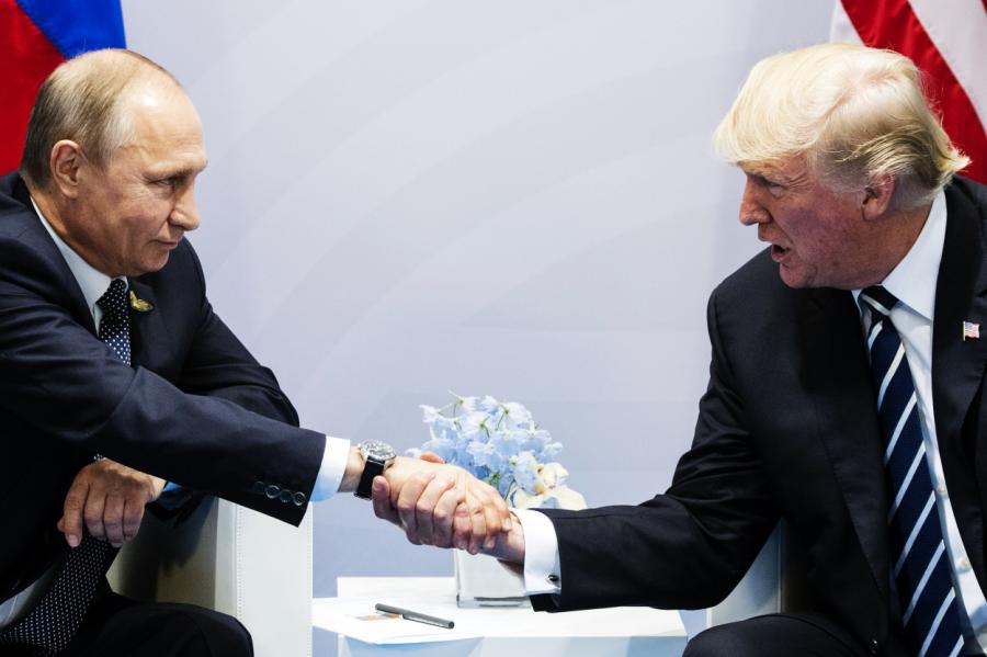 Европейский союз бессилен в жёстком мире США и России, пишет Business Insider