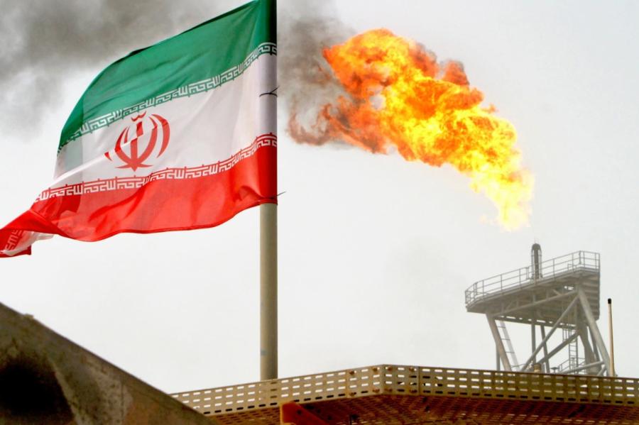 Добыча нефти в Иране катастрофически снизилась