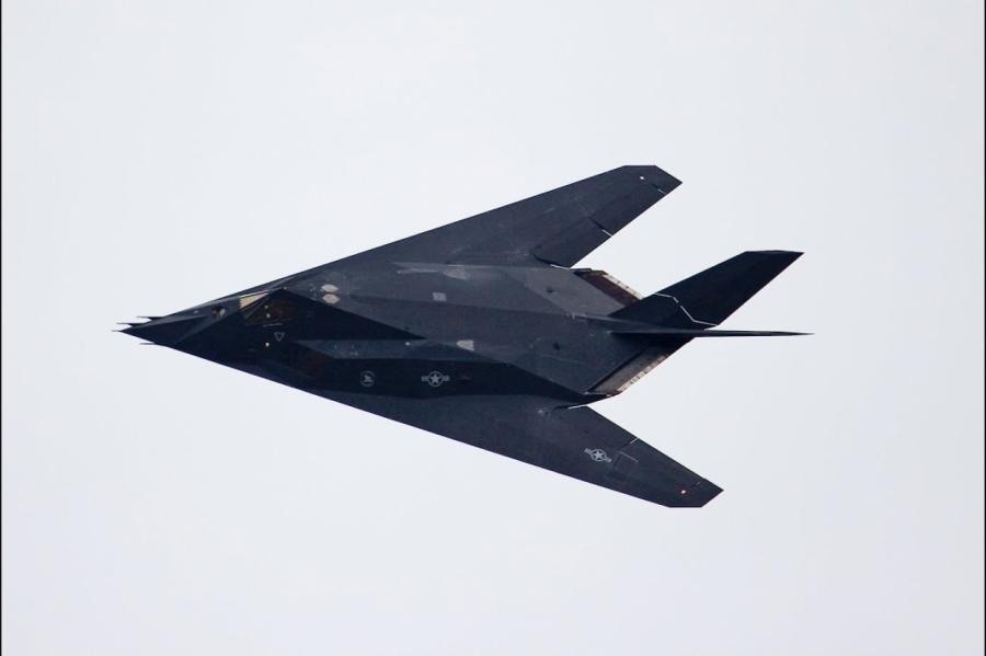 Ужас! Ударный самолёт-убийцу США F-117 заметили в Долине Смерти