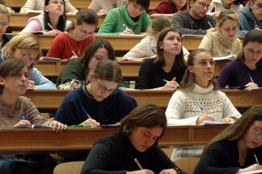 Профессор ЛУ: студент с высшим образованием в Латвии может стать блогером!