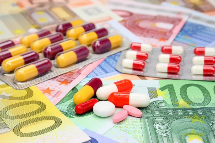 Врачей и аптеки заставят предлагать более дешевые медикаменты