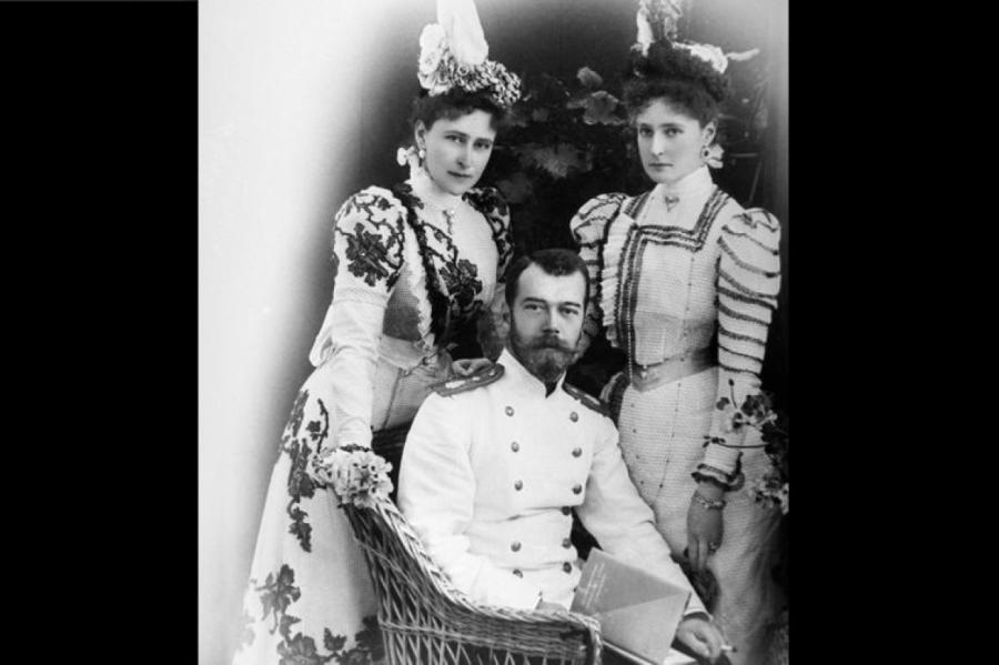В США потребовали найти останки детей Николая II