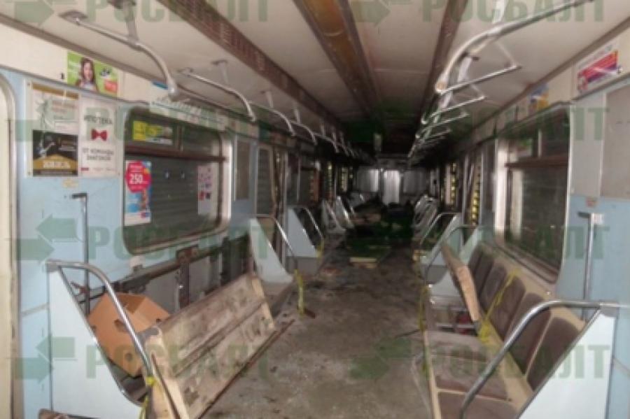 Появились фотографии взорванного в петербургском метро вагона