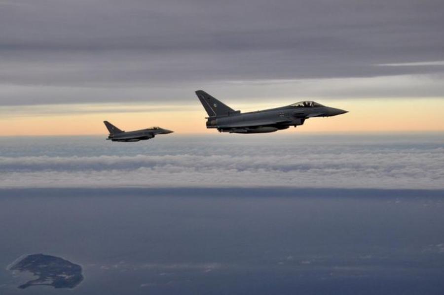 Истребители НАТО четыре раза за неделю сопроводили самолеты РФ над Балтикой