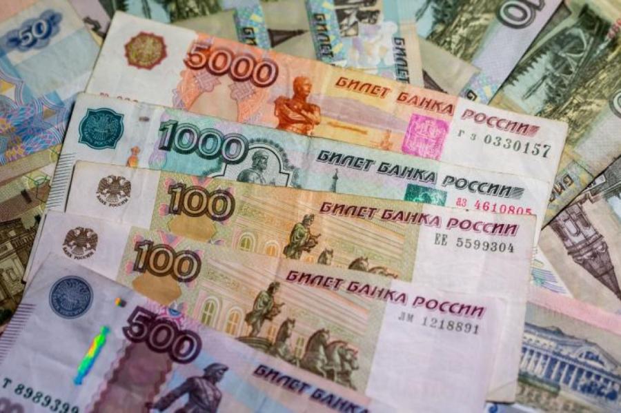 Зарплата большинства россиян оказалась 23,5 тысячи рублей