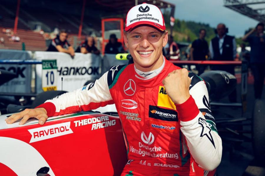 Мик Шумахер впервые победил в гонке «Формулы-2»