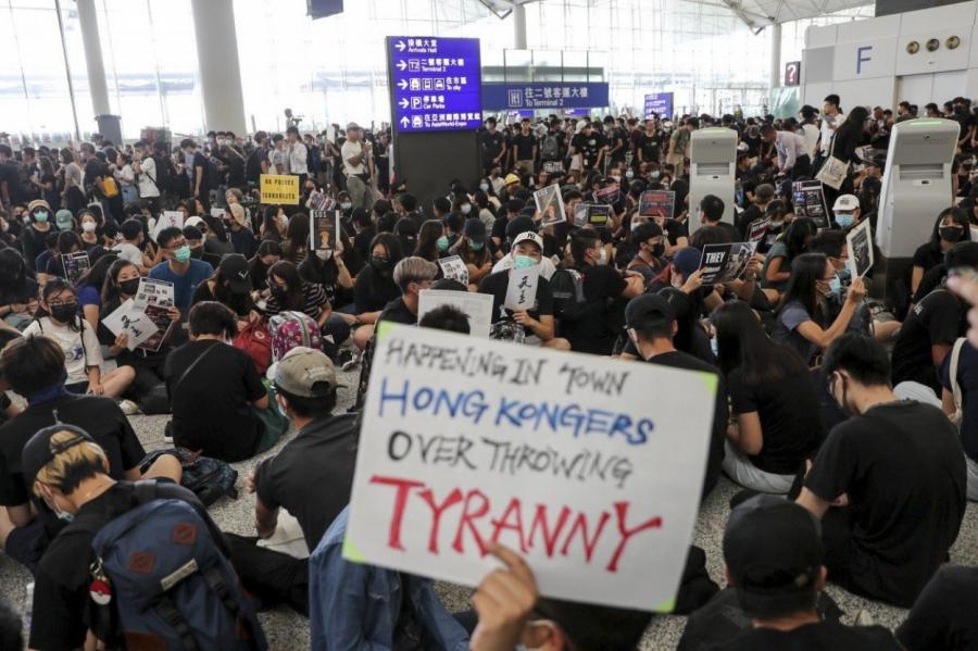 В Пекине назвали имена организаторов протестов в Гонконге