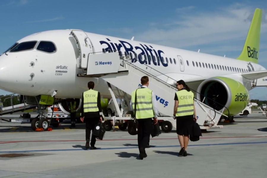 airBaltic в ударе: не впускают на рейс, а после делают «агрессивным пассажиром»
