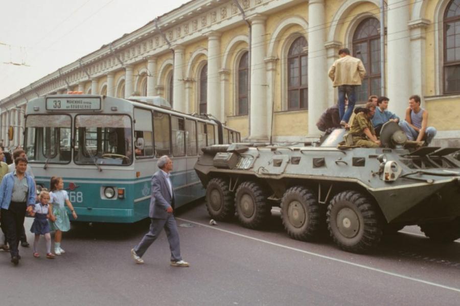 «Не будь героем, не лезь под танки!» Латышский актер вспоминает август 1991 года