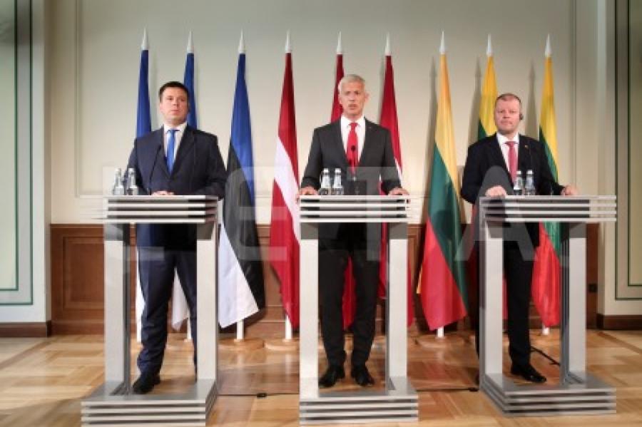 Премьер-министры стран Балтии: Балтийский путь может служить примером ненасильственного протеста