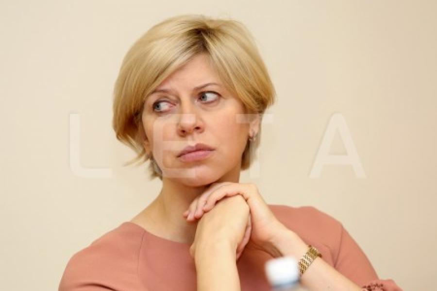 Чакша вышла из Латвийской Зеленой партии, но продолжит работу во фракции СЗК
