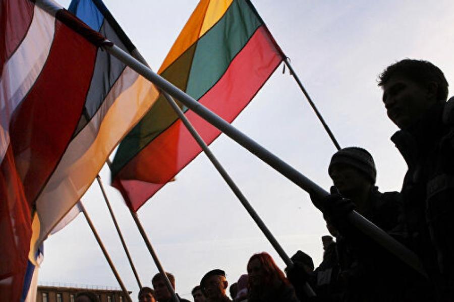 Россия обратится в Совет Европы из-за дискриминации русскоязычных в Прибалтике