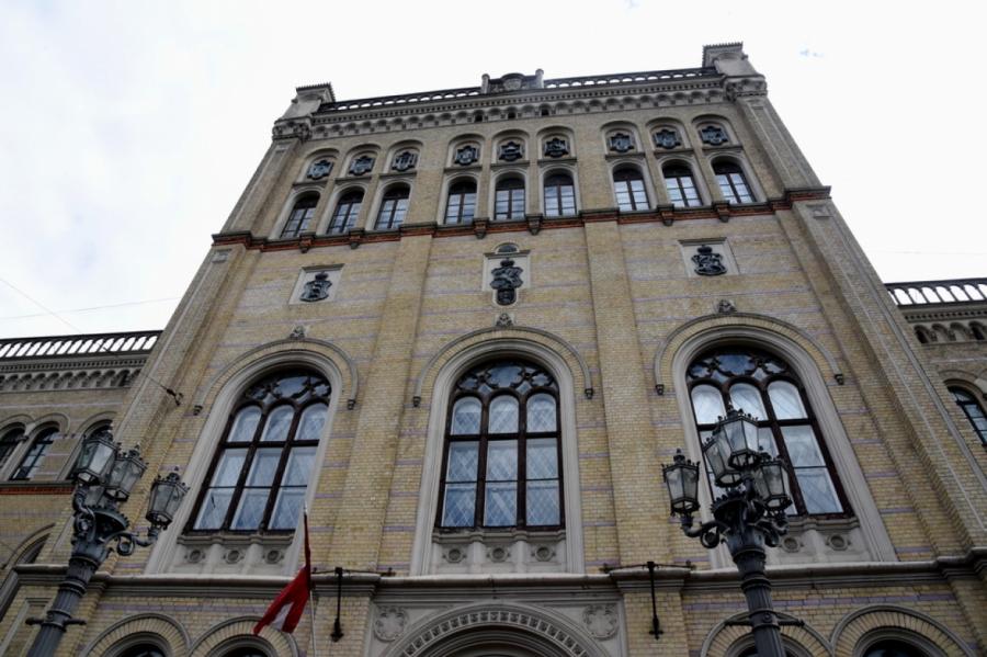 В управлении Латвийского университета царит хаос