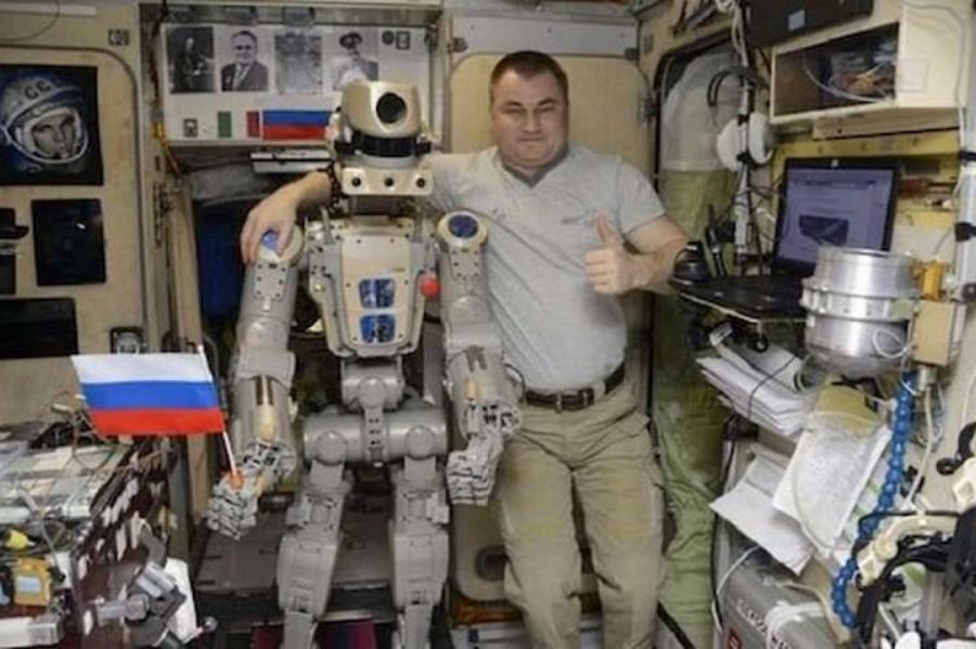 Робот «Федор» пожаловался на угрозы российского космонавта на МКС