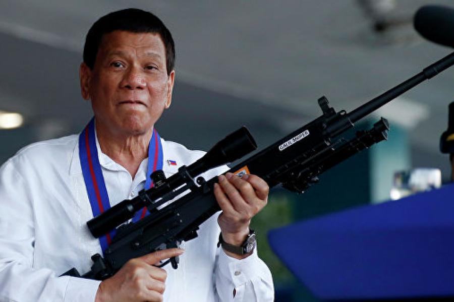 Глава Филиппин разрешил людям стрелять в чиновников, требующих взятки