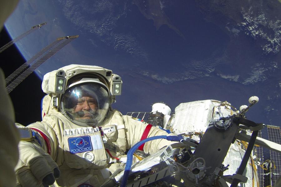 «Роскосмос» может вернуть огнестрельное оружие в экипировку космонавтов