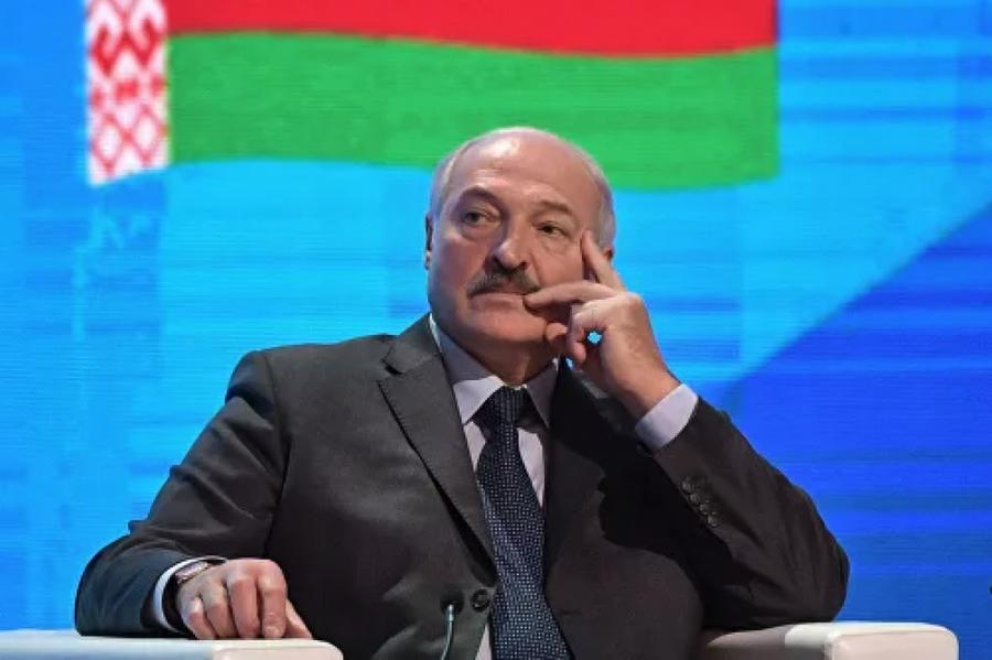 Лукашенко велел США разобраться с Донбассом