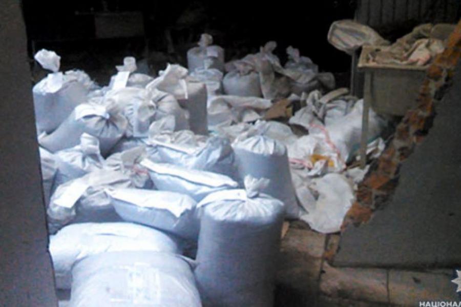 СГД раскрыла контрабанду более 3 тонн сырья для наркотических веществ