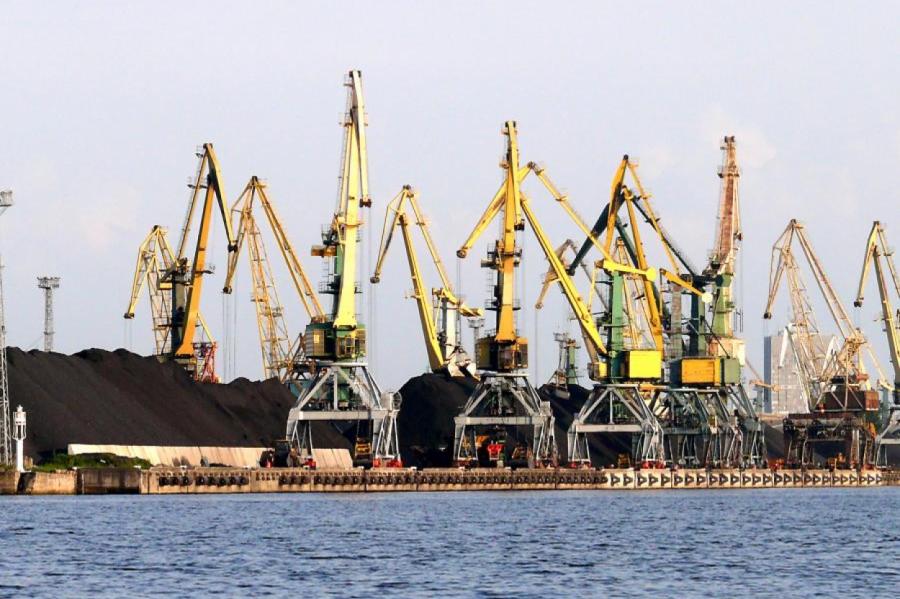 Грузооборот Рижского порта за девять месяцев уменьшился на 10,5%