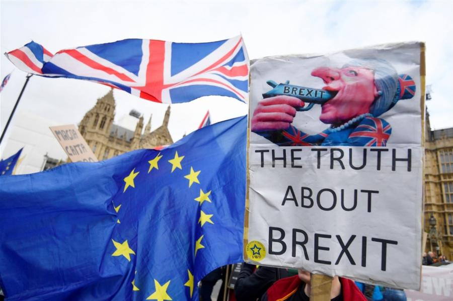 СГД раскинула сети в Британии: латвийцы дорого заплатят за brexit