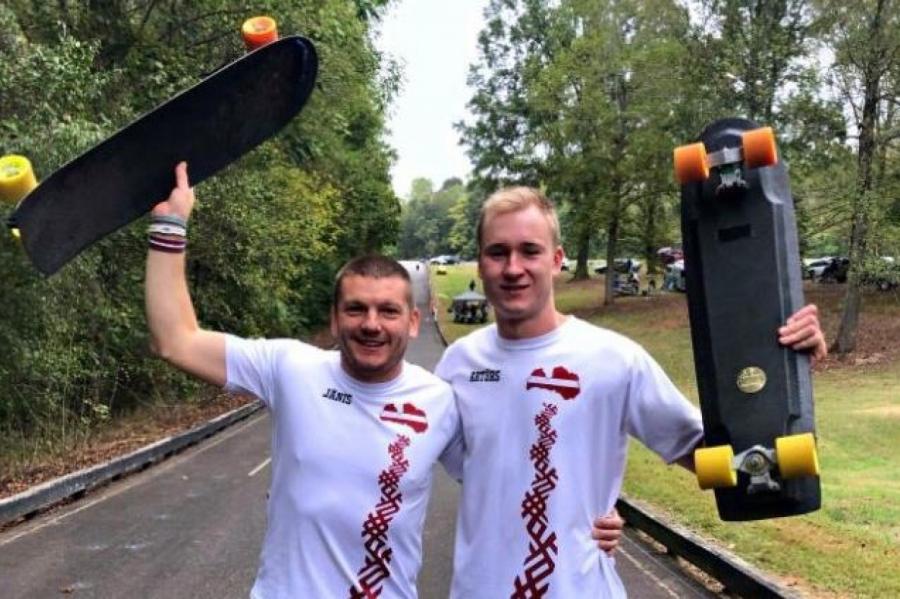 Два парня из Олайне стали сенсацией на чемпионате мира сламному скейту