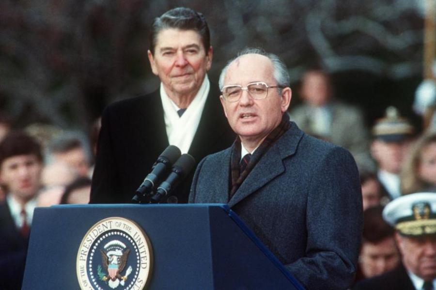 Горбачев назвал победителей в холодной войне